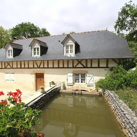 Le Mouly/petit Holiday home *